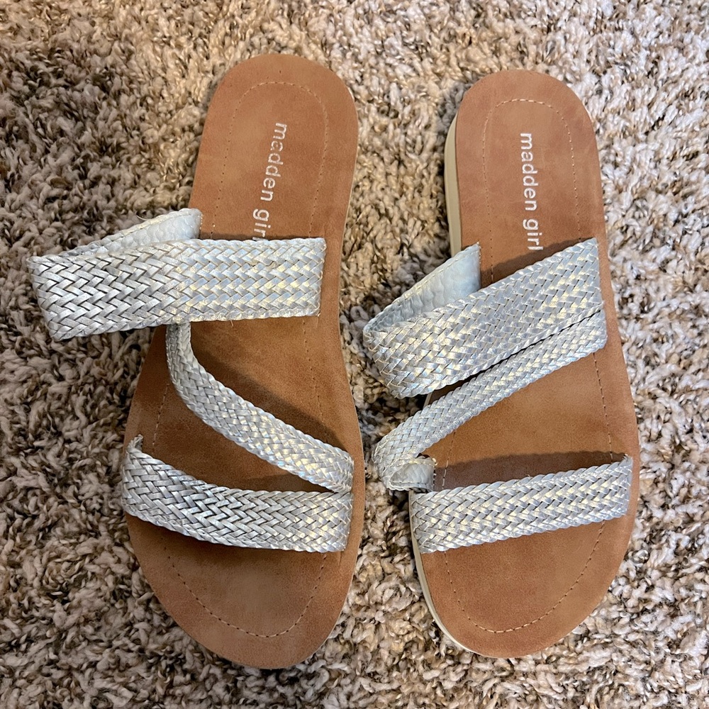 Madden girl silver braided sandal - size 8.5